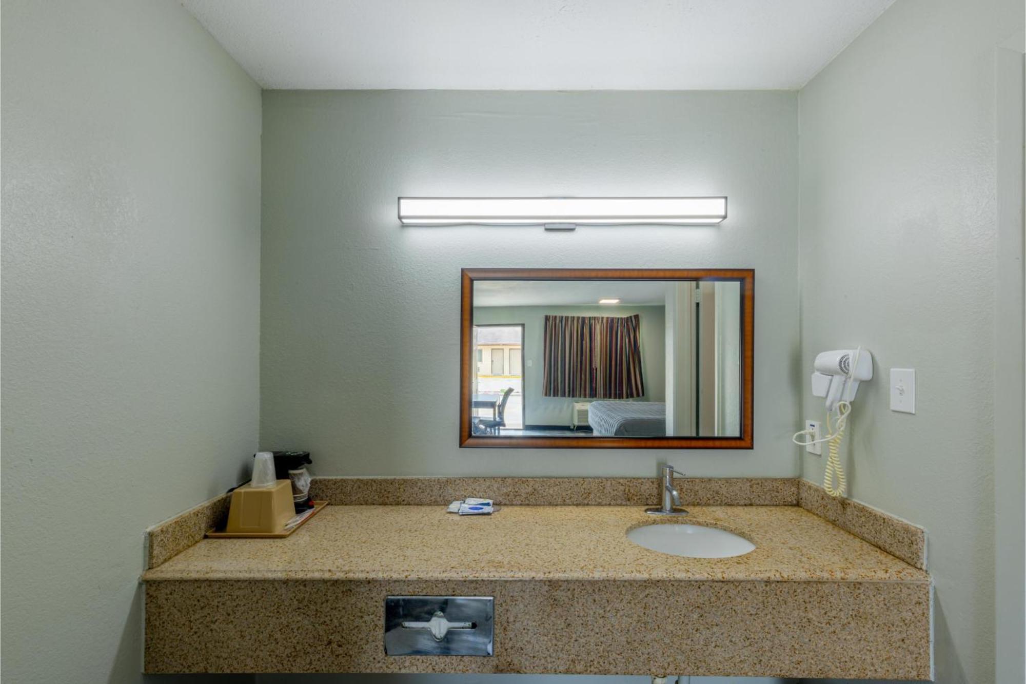 Freer Executive Inn And Studios Esterno foto