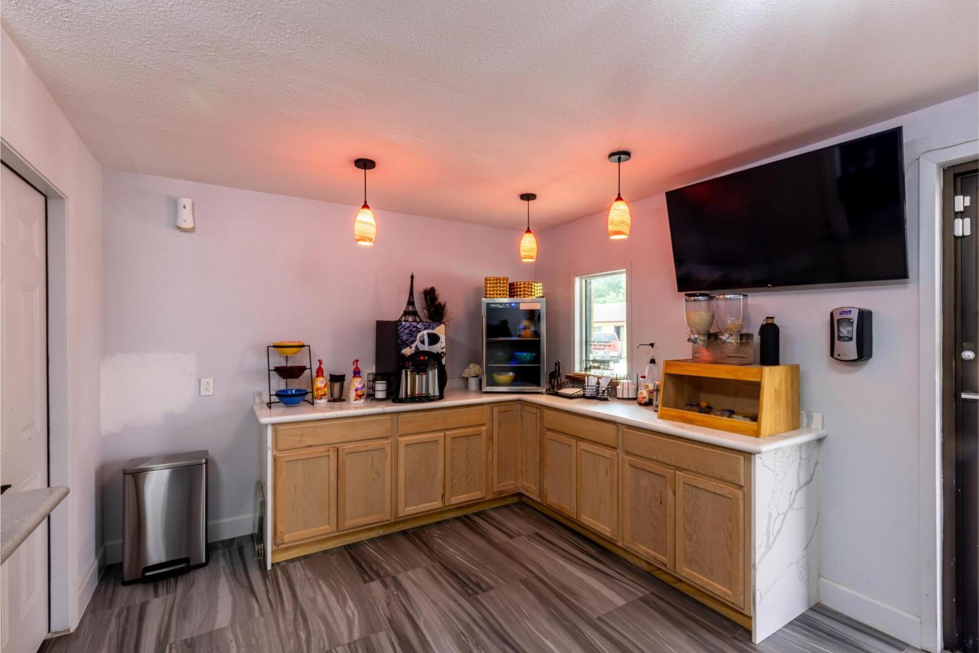Freer Executive Inn And Studios Esterno foto