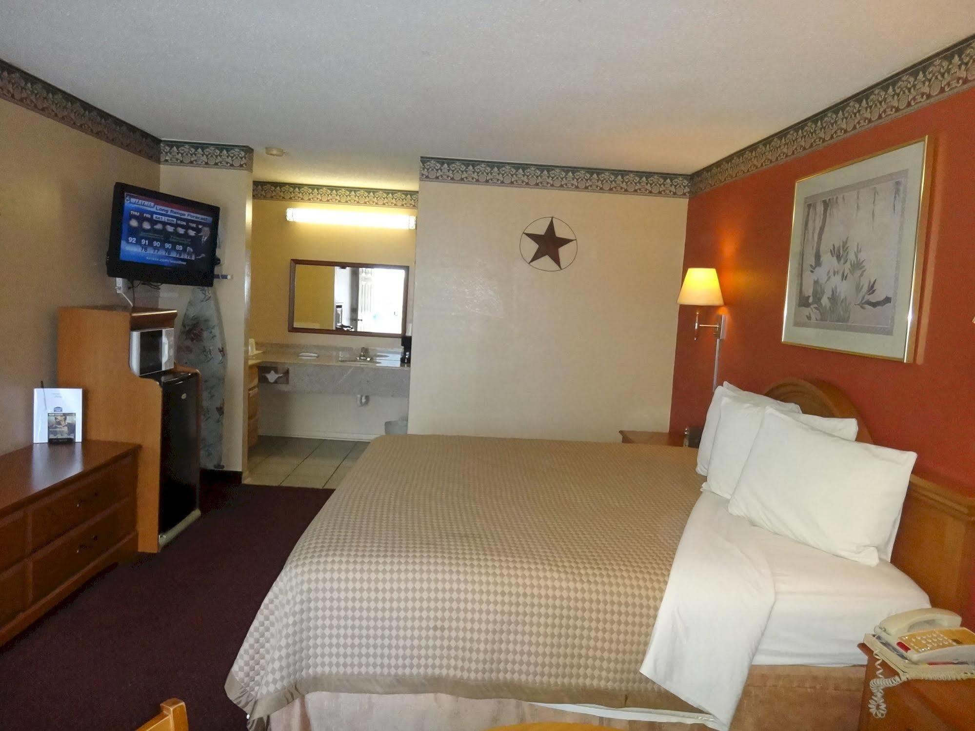 Freer Executive Inn And Studios Esterno foto
